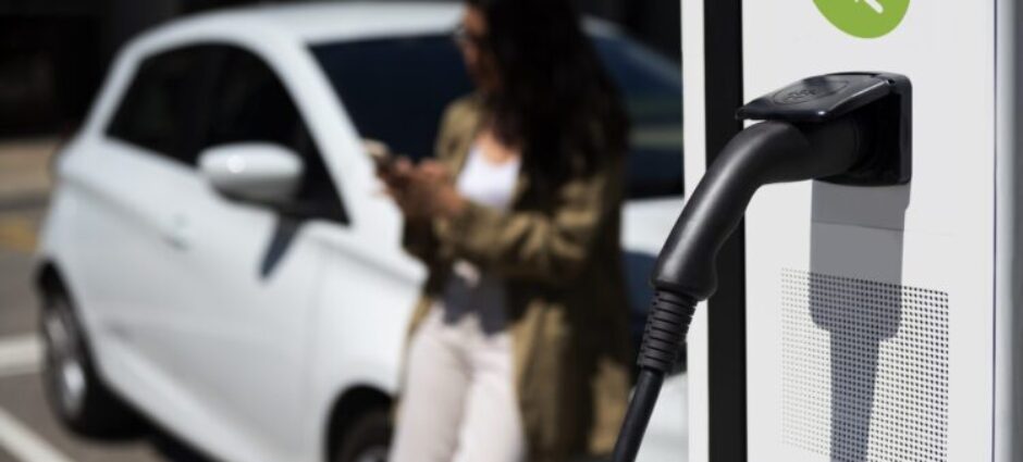 Carros elétricos utilizam pneus especiais? 