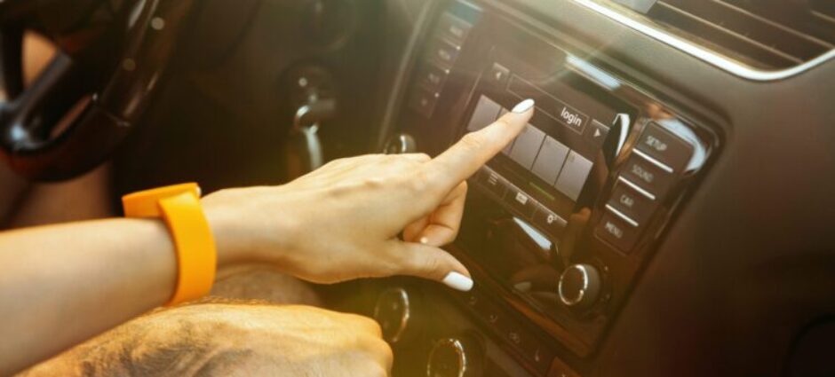 Limpeza do ar-condicionado automotivo 