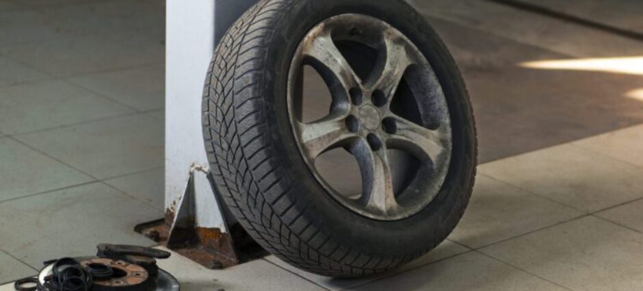 Pneu desgastado por dentro. O que pode ser?