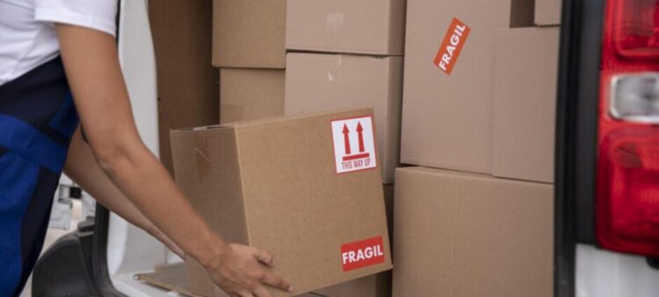 Excesso de peso estraga pneus, molas e amortecedores. Siga o manual. 