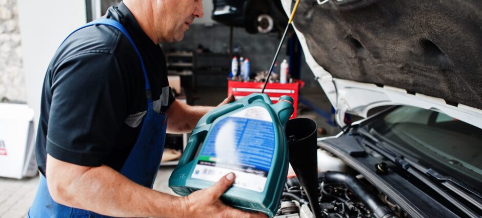 Mitos e verdades sobre a troca de óleo