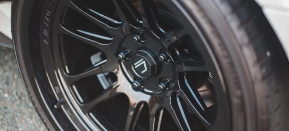Rodas de Aro 20: A Combinação Perfeita de Estilo e Agilidade