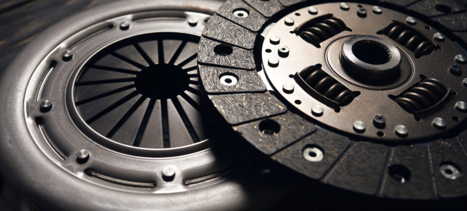 Faça a embreagem do seu carro durar mais